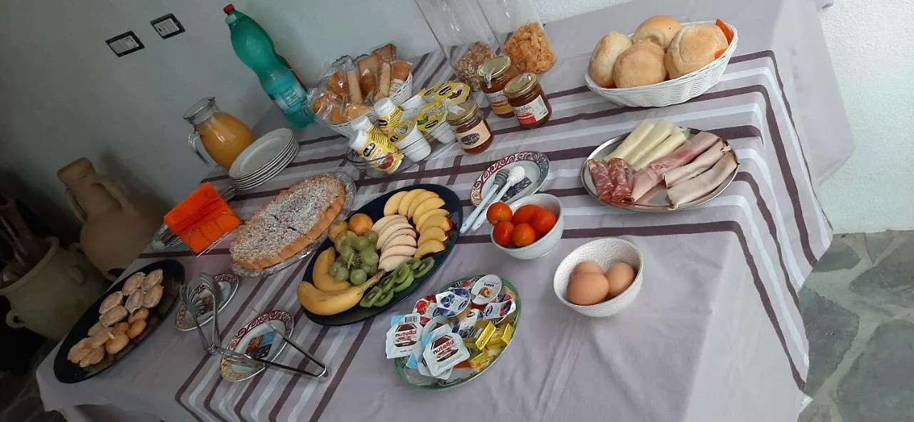 La Vecchia Dimora Bed & Breakfast Marrubiu 0*,